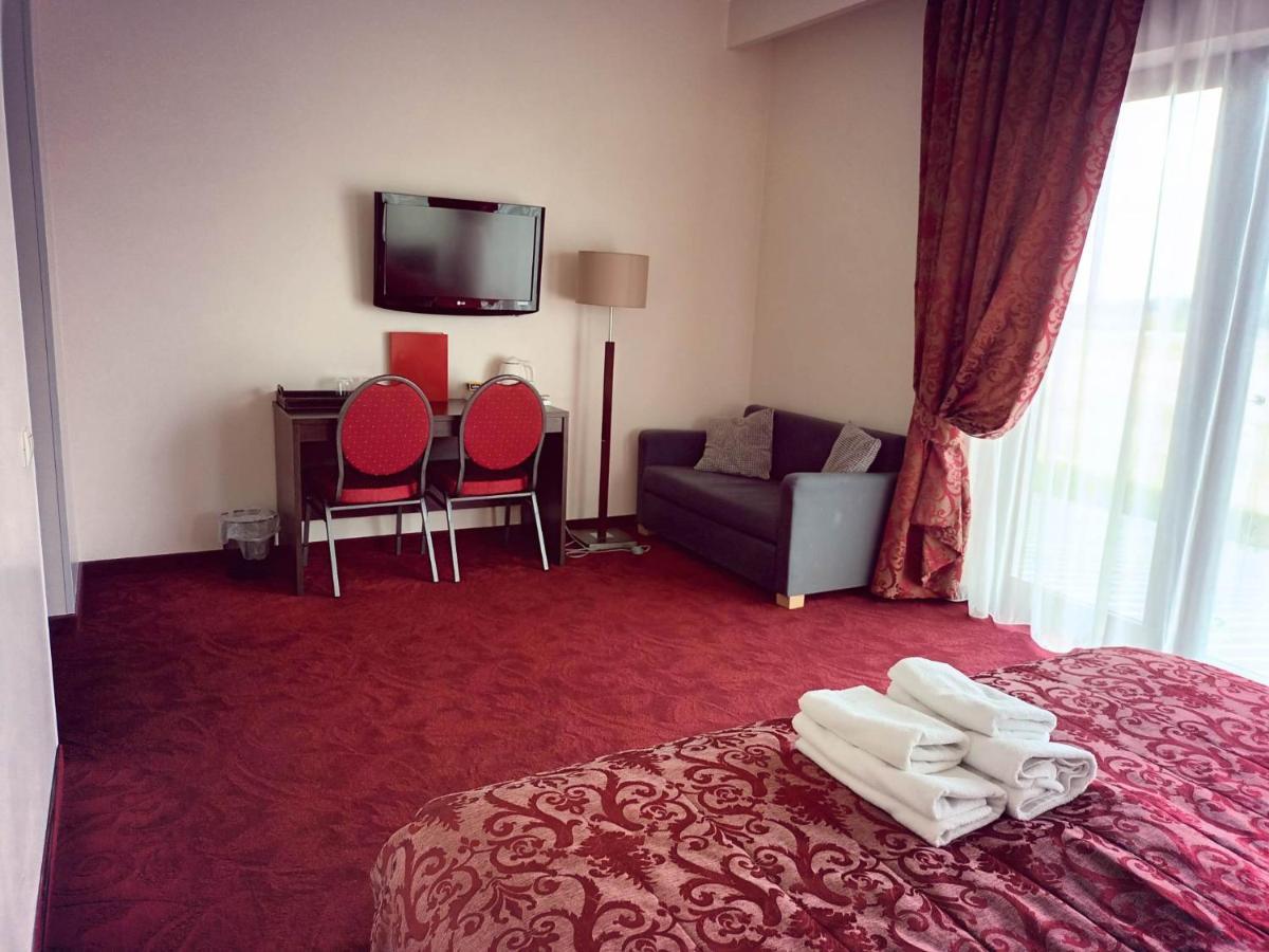 Rezidencija Grizulo Ratai Guest House Sasnava Exterior photo