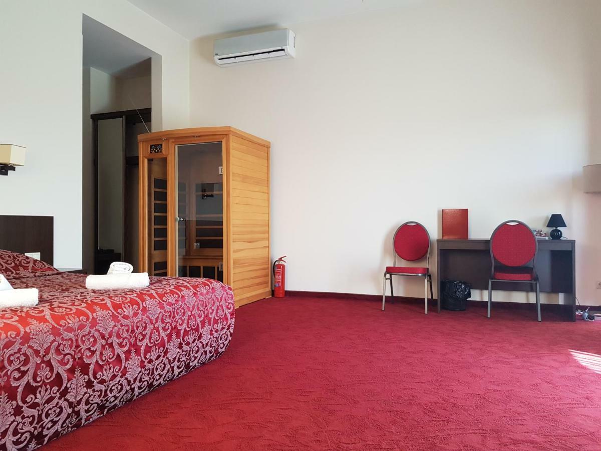 Rezidencija Grizulo Ratai Guest House Sasnava Exterior photo